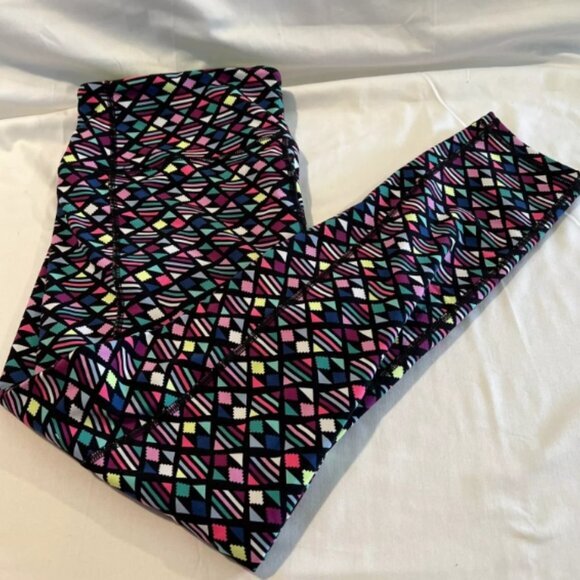 VSX Victoria's Secret 2 pieces Knockout Legging M Sport Bra 36C Multicolor Aztec - Picture 10 of 10
